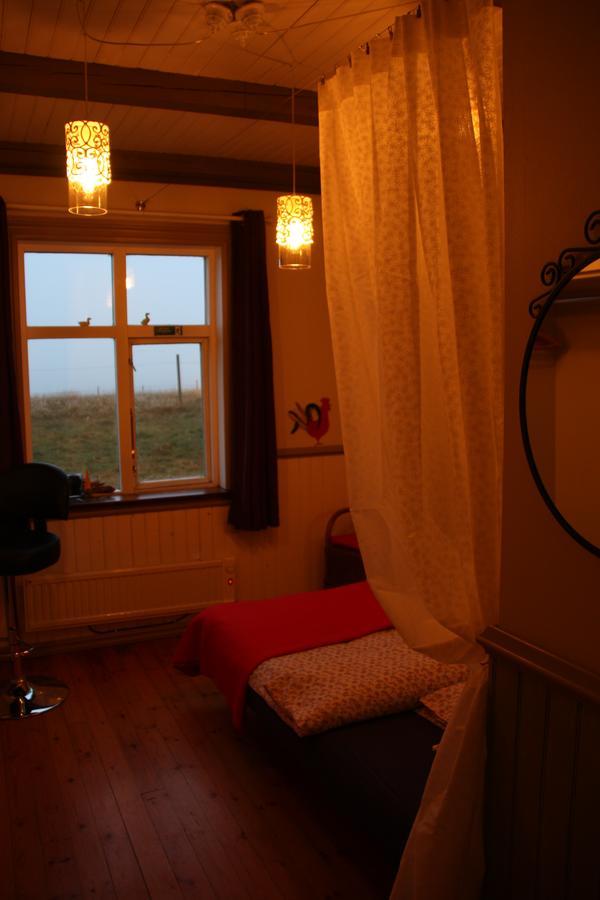 Julia'S Guesthouse B&B Hnaus ภายนอก รูปภาพ